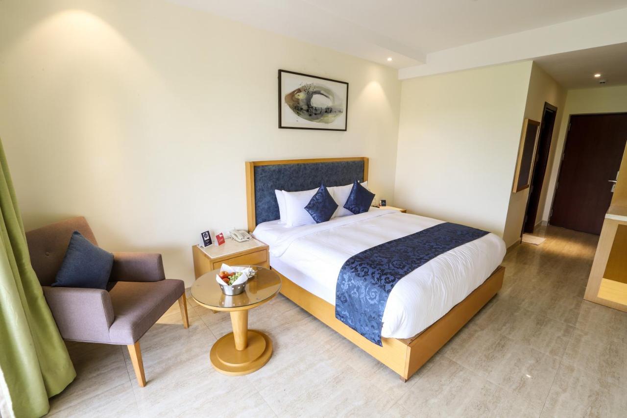 Zip By Spree Hotels Hyde Goa Candolim Exterior photo